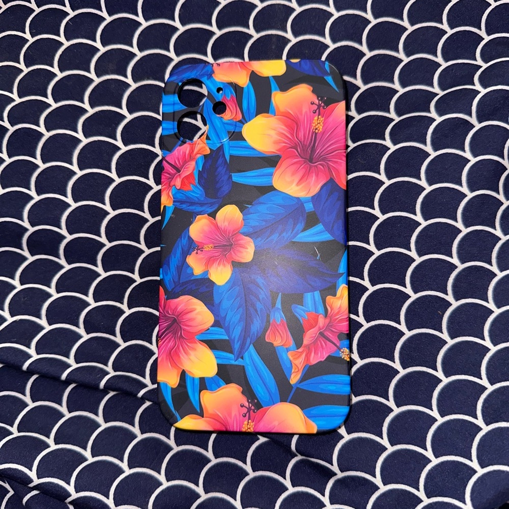 Black floral Phone case IPhone11